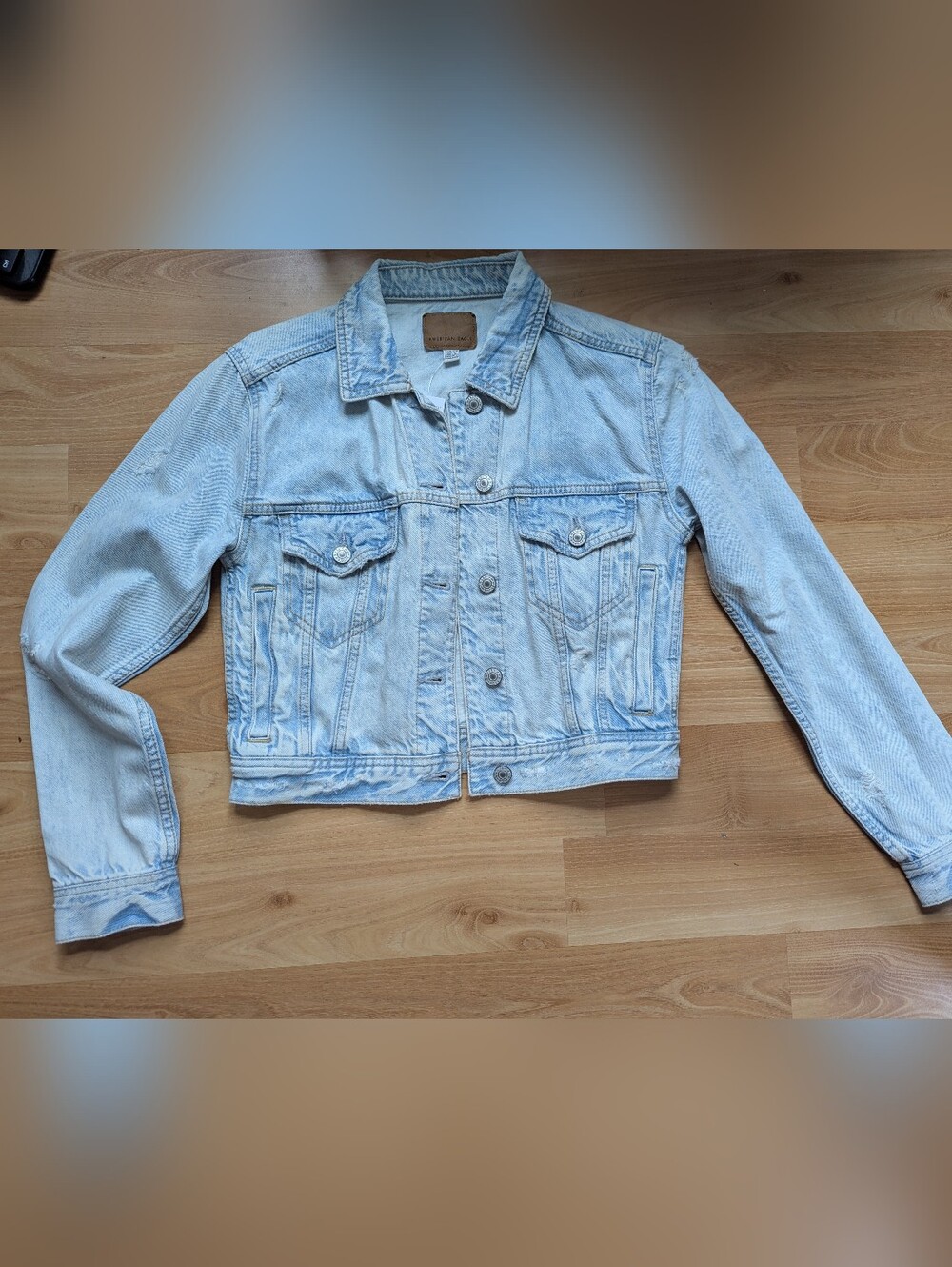 NWT American Eagle Cropped Light Wash Denim Jacket NWT Smll